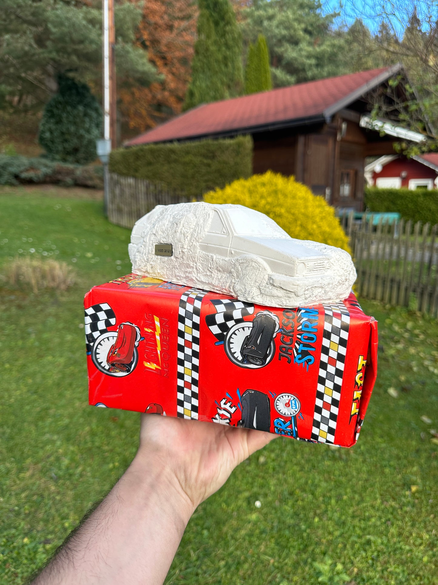 Vollgas-Schenken: Lightning McQueen Verpackung für den ultimativen Überraschungseffekt!